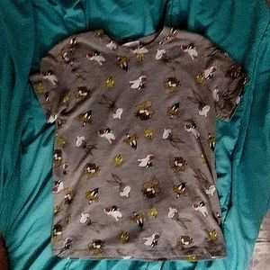 I am selling a small Looney tunes shirt